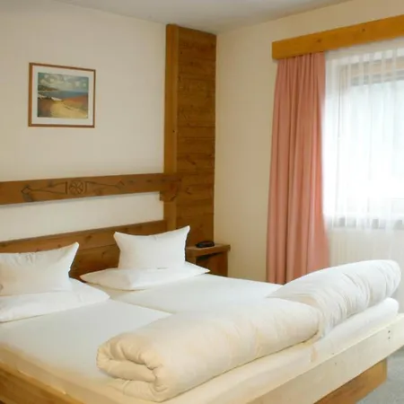 Bed & Breakfast Pension Oetztalerhof Sautens