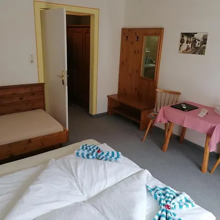 Oetztalerhof فندق مبيت وإفطار ساوتينس